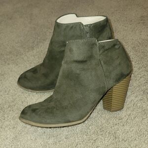 Old Navy Olive Green Booties